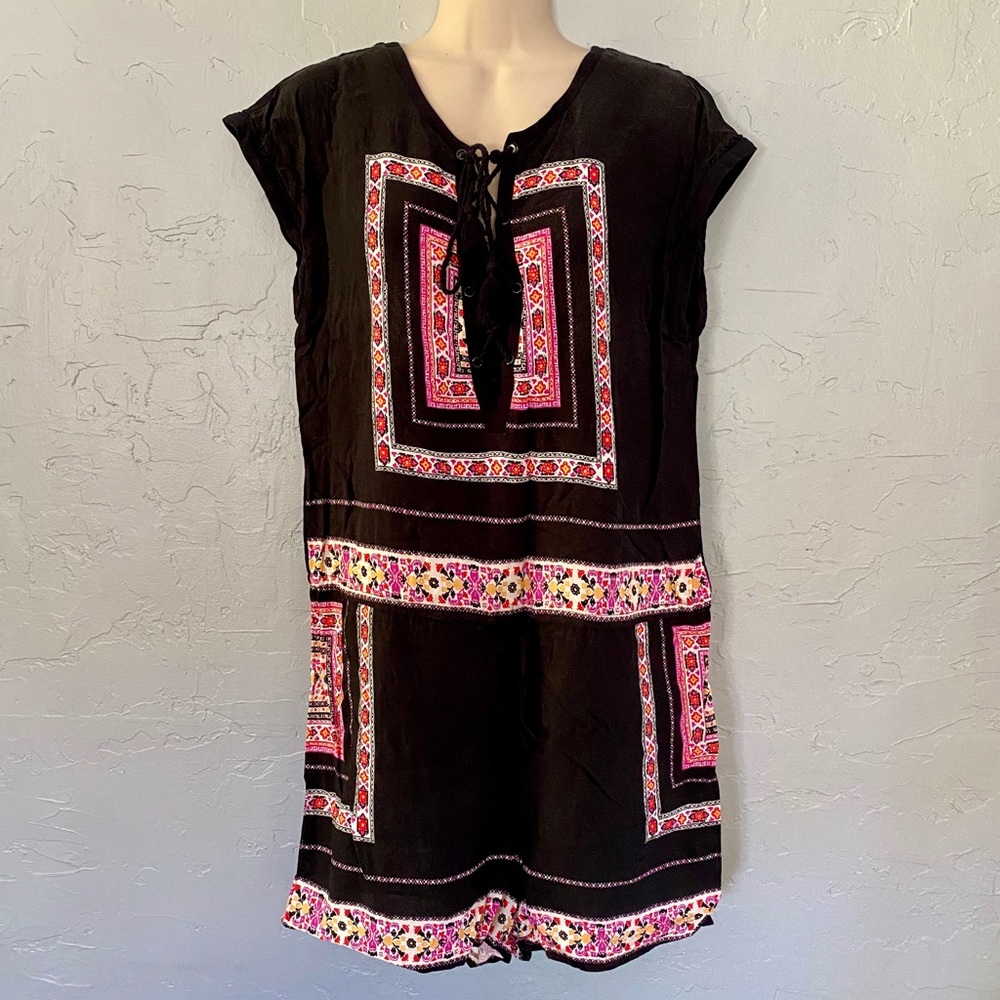 3for$15🛍 Merona Southwestern Black Romper Large